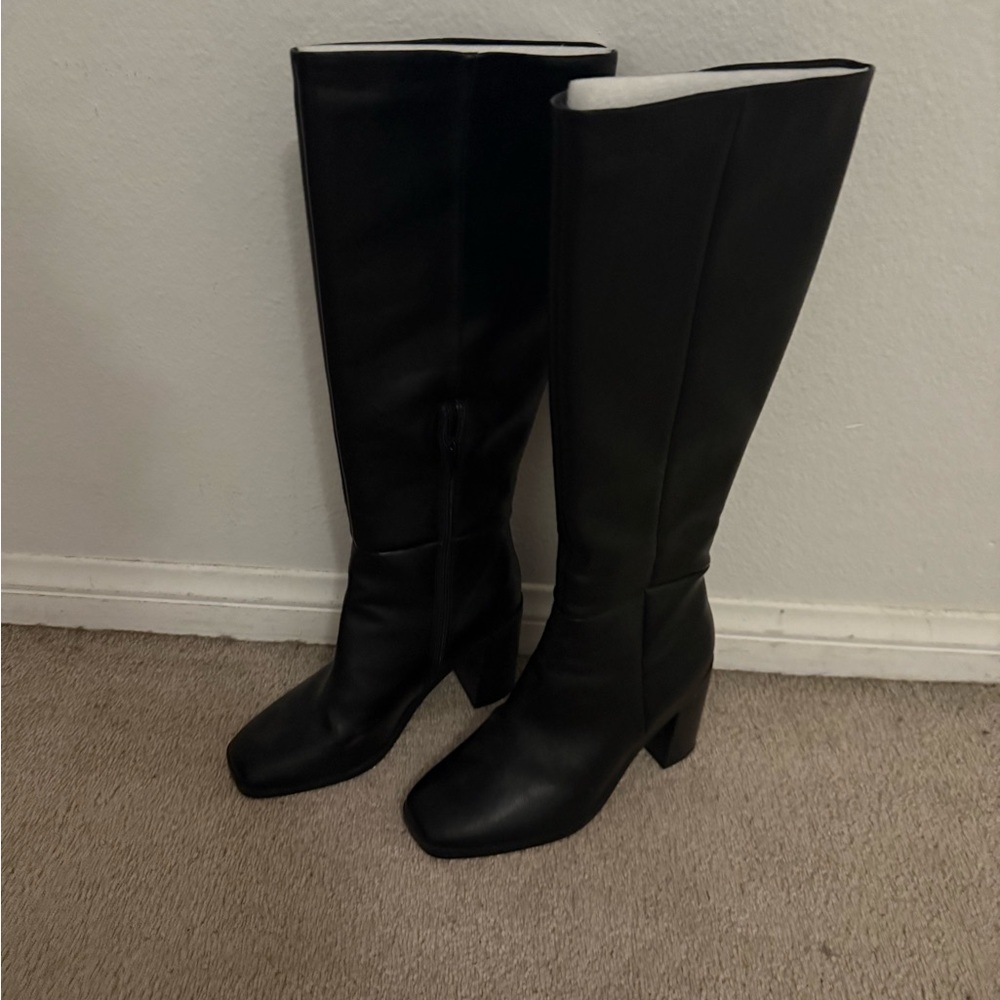 Women’s Black Heeled Boots size 9 zipper side